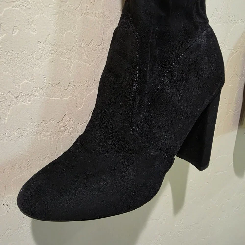 NWOT Black Faux Suede Over the Knee Thigh High Heeled Winter Goth Boots Boot 39
